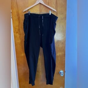 Insight by Med Couture Women's Cargo Jogger Scrub Pant